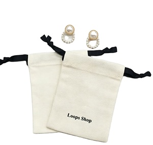 Pochette en coton biologique personnalisée certifiée GOTS, sac à cordon écologique, emballage cadeau pour bijoux et cosmétiques durables - Product Image 1
