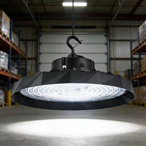 Projecteur LED UFO pour entrepôt industriel 100W 150W 200W <span class=keywords><strong>IP65</strong></span> Étanche Dissipateur de chaleur en aluminium Luminaire commercial - Product Image 1