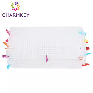 Lámina <span class=keywords><strong>de</strong></span> Malla Plástica <span class=keywords><strong>de</strong></span> Chenilla Suave, Rígida y Flexible, con Orificios <span class=keywords><strong>de</strong></span> 2.5mm, para Bolsas Tejidas, Apta para Bordado en Cruz - Product Image 5