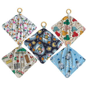 Оптовые детские двухслойные дышащие нагрудники-салфетки из 95% бамбука и 5% спандекса с кружевной застежкой, моющиеся, для мальчиков и девочек - Product Image 3