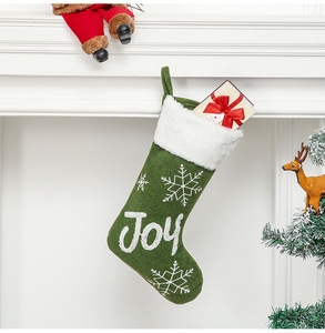 Calcetines Navideños de Felpa con Logotipo Personalizado, Kit de Calcetines Navideños de Fieltro de 18 Pulgadas con Impresión - Product Image 3