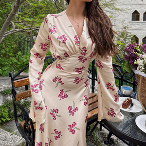 Abito Lungo Elegante da Donna in <span class=keywords><strong>Raso</strong></span> Stampato con Scollo a V e <span class=keywords><strong>Maniche</strong></span> <span class=keywords><strong>Lunghe</strong></span>, Stile Europeo e Americano, Nuova Collezione Primavera-Autunno - Product Image 6