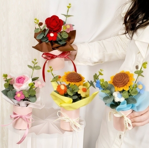 Fabriqué à la main tricoté bouffée Bouquet <span class=keywords><strong>tournesol</strong></span> Rose fil fleur fleur artificielle câlin seau ornement cadeau - Product Image 3