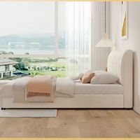 Cama Moderna Estilo Crema con Rayas Verticales, Tapizada, con Almacenamiento, Base Elevadora Hidráulica, Tamaño Doble/King