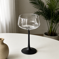Verre à cocktail élégant pour femme, gobelet dégradé rose givré, style Ins, design classique minimaliste, coupe spéciale à pied haut