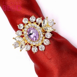 <span class=keywords><strong>Anelli</strong></span> <span class=keywords><strong>Portatovaglioli</strong></span> di Alta Qualità 2026 in Metallo con Perle e Strass Trasparenti per Ristoranti di Lusso e Banchetti Nuziali - Product Image 5
