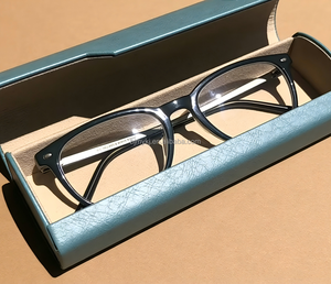 <span class=keywords><strong>Étui</strong></span> à <span class=keywords><strong>lunettes</strong></span> carré en <span class=keywords><strong>cuir</strong></span> PU fait main avec logo personnalisé, design tendance pour <span class=keywords><strong>lunettes</strong></span> - Product Image 3