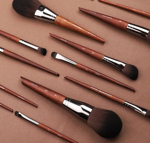 Venta al por mayor de fábrica de brochas de maquillaje de alta gama con mango de madera personalizado y funda de aluminio, de alta calidad y libres de crueldad animal. - Product Image 4