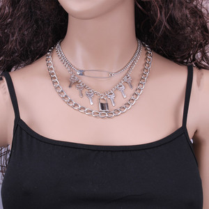 สร้อยคอแบบมีชั้นหลายชั้น โลหะผสมสังกะสีสีเงิน จี้รูปกุญแจหลายดอก ดีไซน์เรขาคณิต สำหรับผู้หญิง เครื่องประดับแฟชั่น - Product Image 1