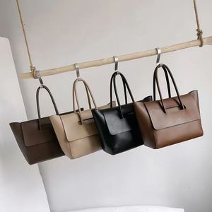 Sac à main de grande capacité de haute qualité, nouveau modèle coréen, sac à main rétro pour l'automne et l'hiver, sac à main tendance - Product Image 1