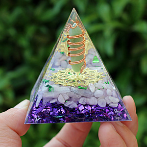 <b>Crystal</b> <b>Chip</b> Pyramid Resin Epoxy Craft Desktop Ornament Home Decoration Green Aventurine White <b>Crystal</b> Collection Gift - Product Image 1