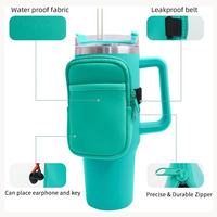 Accessoires personnalisés de tasse Stanley pour le sac de transport de bouteille d'eau de gobelet avec la courroie pour la poche de bouteille d'eau de la tasse Stanley 40 oz