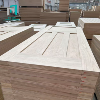 Volet persienne moderne en bois blanc, insonorisant, sur mesure, étanche, ouverture manuelle pour hôtel