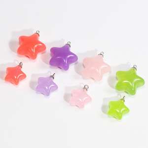 Breloques étoiles en acrylique couleur gelée QY de luxe en gros, pendentifs étoiles pentagrammes 3D pour la fabrication de bijoux, porte-clés et sangles de téléphone DIY - Product Image 2