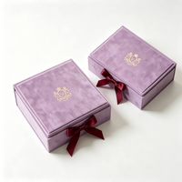 Boîtes cadeaux de luxe en velours violet avec fermeture magnétique, logo personnalisé en feuille d'or, boîte rigide en forme de livre pour cadeaux et artisanat