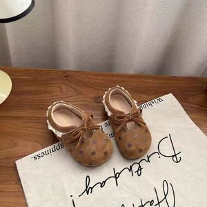 Chaussures de princesse à semelle souple à pois pour filles, chaussures de marche pour bébés filles, à porter au printemps - Product Image 6