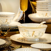 Service de table en porcelaine fine « Oiseaux et Fleurs » – Motif floral élégant avec oiseaux – Vaisselle de luxe pour la maison et les réceptions de mariage