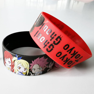 Billigste benutzer definierte Druck geprägte Logo Text Farbe Größe im dunklen Silikon Armband leuchten - Product Image 3