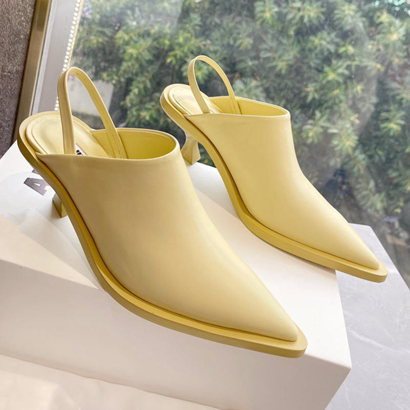 สีเหลือง