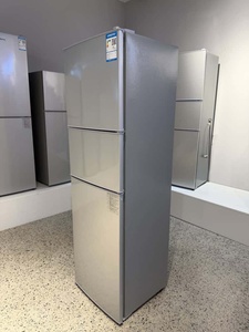 Refrigerador de 3 Puertas L-BCD-128 OEM de <span class=keywords><strong>Bajo</strong></span> <span class=keywords><strong>Consumo</strong></span> Energético y Ahorro de Espacio, 158L, con Congelador Superior, Tamaño Apartamento - Product Image 2