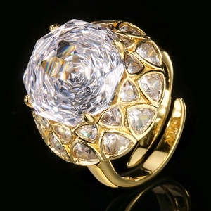 Anillo Ancho de Cobre Ecológico Chapado en Oro con Circonita Cúbica de Corte Rosa de 14 mm y Piedras de Colores para Mujer, Estilo Vintage - Product Image 4