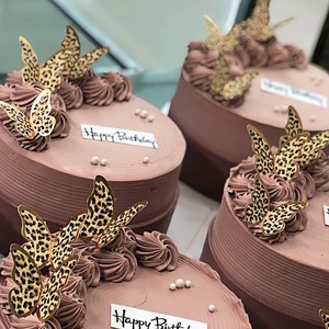 ของตกแต่งเค้กผีเสื้อลายเสือดาวสีทองอร่าม พร้อมน้ำผึ้งและน้ำหวาน สำหรับตกแต่งงานวันเกิด - Product Image 3