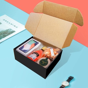 Scatole di cartone per imballaggio di buste ondulate di <span class=keywords><strong>dimensioni</strong></span> perfette scatole di <span class=keywords><strong>scarpe</strong></span> di spedizione nere di alta qualità leggere 8x6x3 pollici - Product Image 6