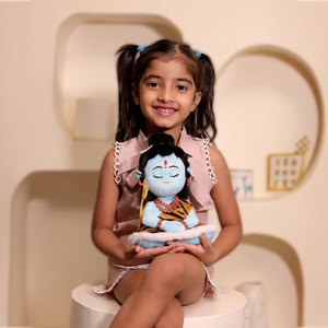 Poupée en peluche Bébé Shiva avec chant de mantra Chokha Vesh, petite, 22 cm, jouet en peluche doux du dieu hindou, son dévotionnel, avec fil à suspendre - Product Image 4