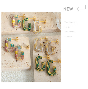 Pendientes de Aro de Acero Inoxidable Chapados en Oro de 18k, Impermeables, con Circonita Cúbica de Colores Navideños, para Mujer - Product Image 3