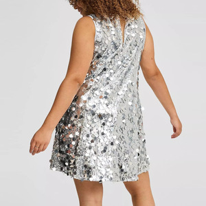 Mini Abito <span class=keywords><strong>Argento</strong></span> <span class=keywords><strong>da</strong></span> Donna con Paillettes Luccicanti, Lavorazione Artigianale per Cocktail Party, Appuntamenti e Occasioni Speciali - Product Image 2