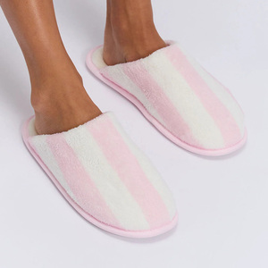 Ciabatte da <span class=keywords><strong>Casa</strong></span> per <span class=keywords><strong>Donna</strong></span>, Design Chic a Righe Rosa e Bianche, Delicato Ricamo a Cuore Rosa sulla Soletta, <span class=keywords><strong>Pantofole</strong></span> Mule - Product Image 5