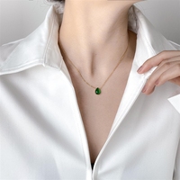 Collier Bowei en Agate Verte Goutte d'Eau pour Femme, Design Estival Inspiré du Chat