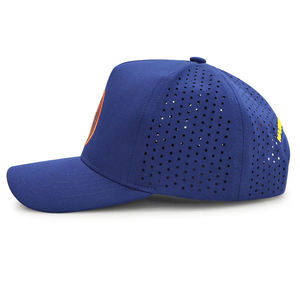 Casquette de baseball personnalisée à 5 panneaux imperméable avec logo en patch de caoutchouc, casquette de golf perforée découpée au laser avec porte-tee, casquette de golf perforée avec cordon - Product Image 6