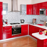 Meuble de cuisine îlot géométrique SANTOPOVA pour appartement avec rangement mural intégré, tiroir coulissant, robinet et panneaux à grain vertical