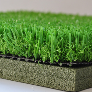 AAG <span class=keywords><strong>Gazon</strong></span> <span class=keywords><strong>synthétique</strong></span> de football de futsal de meilleure qualité <span class=keywords><strong>avec</strong></span> amortisseur de 10mm et <span class=keywords><strong>gazon</strong></span> artificiel non intercalaire de 30mm pour terrain de football - Product Image 2