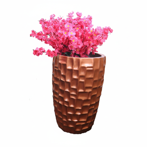 Macetas colgantes impermeables FRP rojas y blancas de alta calidad de fabricante indio 2023 para uso en exteriores y hogar al mejor precio - Product Image 1