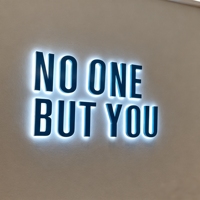 Panneau Miroir LED Rétroéclairé en Acier Inoxydable Personnalisable pour Publicité Salon de Beauté - Étanche IP65 Garantie 2 Ans