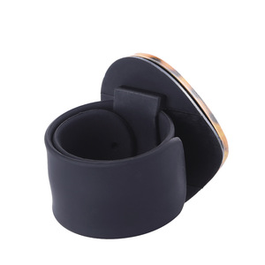 Brazalete magnético para peinar el cabello, diseño de estampado de leopardo, correa suave ajustable, pinza para el cabello para uso diario - Product Image 5