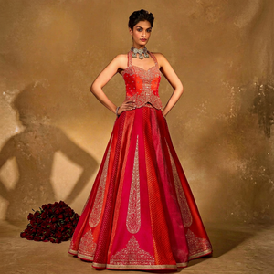 Conjunto de Lehenga de Seda Bordada en Rojo y Rosa para Mujer, Cuello Halter, Falda Larga Hasta el Suelo, Traje Indio para Boda - Product Image 1