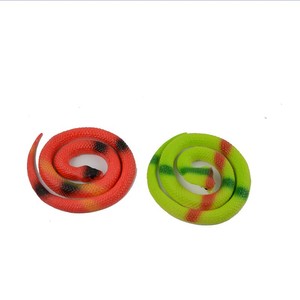 Serpent en caoutchouc TPR 75 cm, jouet de simulation très populaire, pour farces et effarouchements, décoration créative de fête, lézard, pour garçons et filles de 14 ans et plus, présentation en stand - Product Image 5