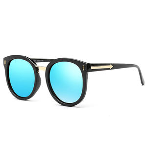 Gafas de Sol Redondas Polarizadas de PC con Logotipo Personalizado al por Mayor, Nuevas y de Alta Calidad, para Mujer - Product Image 4