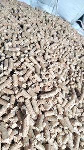 Litière pour chat en bois de pin de qualité supérieure, grand sac, 6 mm et 8 mm, naturelle et écologique - Product Image 3