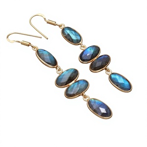 Boucles d'oreilles pendantes en argent plaqué or 18 carats avec serti clos en labradorite bleue, style bohème, bijoux pour femmes à porter au quotidien - Product Image 1