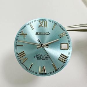 Montre de luxe avec mouvement NH35, boîtier métallique de 28,5 mm, cadran romain modifié et accessoires - Product Image 3