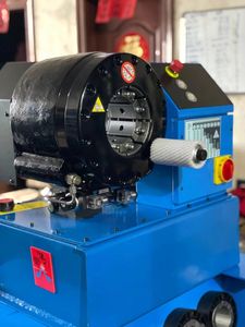 Outil de sertissage vertical 2 ''P32 d'origine pressa <span class=keywords><strong>per</strong></span> tubi idraulici usata pince à sertir <span class=keywords><strong>hydraulique</strong></span> - Product Image 4