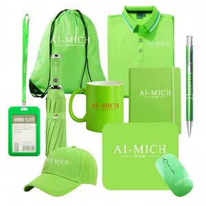 Ensemble cadeau d'entreprise personnalisé avec logo : T-shirt, tasse, sac, chaussettes, bouteille d'eau, gobelet isotherme, casquette avec logo - Product Image 3