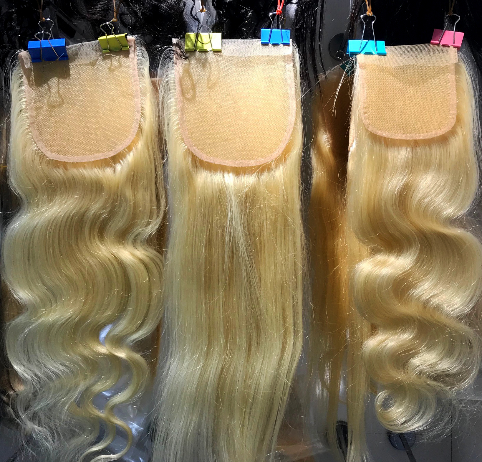 2 BUNDLES OF 613 INDIAN BLONDE IN 24 \