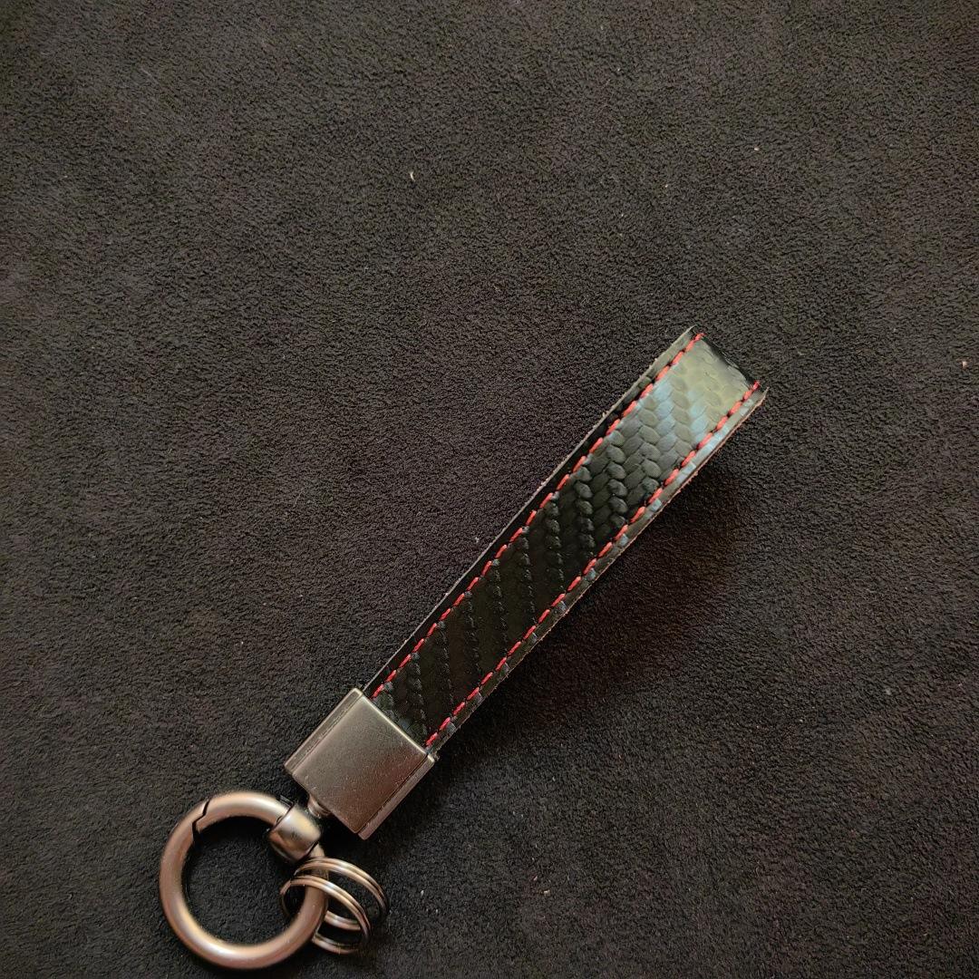 คาร์บอนไฟเบอร์: พื้นแดง เส้นแดง