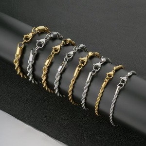 Bracelet torsadé en acier inoxydable tendance pour homme, élégant et simple, plaqué or 18 carats, style hip-hop - Product Image 1