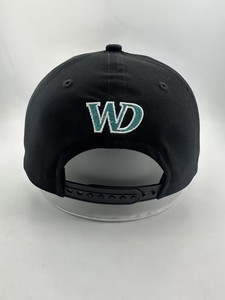 <span class=keywords><strong>Gorra</strong></span> <span class=keywords><strong>de</strong></span> Béisbol Wecondo OEM ODM Personalizada <span class=keywords><strong>de</strong></span> Alta Calidad, Modelo Dandy A-frame, Perfil Alto, Visera <span class=keywords><strong>de</strong></span> Gamuza, Bordado Personalizado, Impresión con Pin - Product Image 4